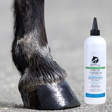 Crema natural para cascos y ranilla de caballo Dermissana